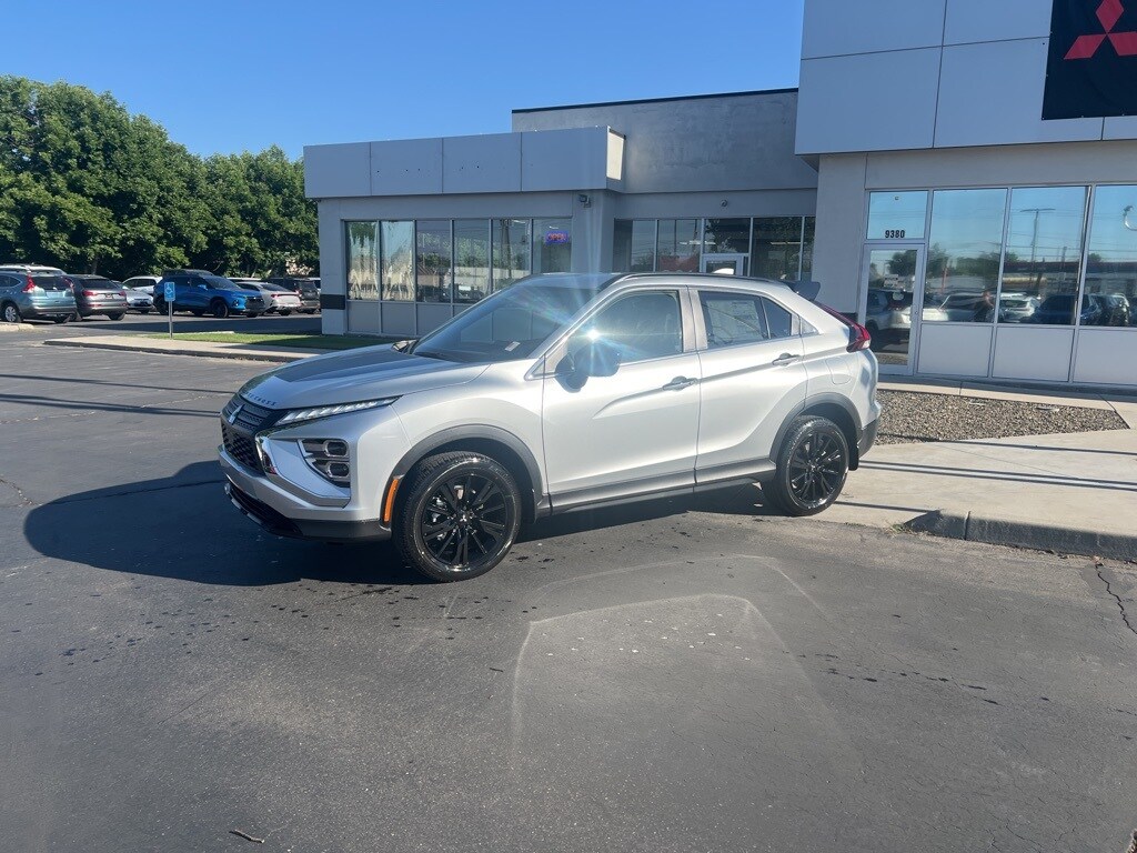 2025 Mitsubishi Eclipse Cross SEL photo 3