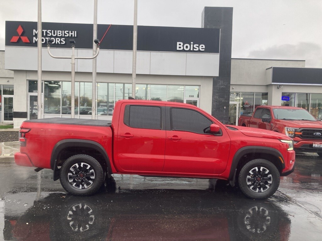 2022 Nissan Frontier PRO-4X photo 2