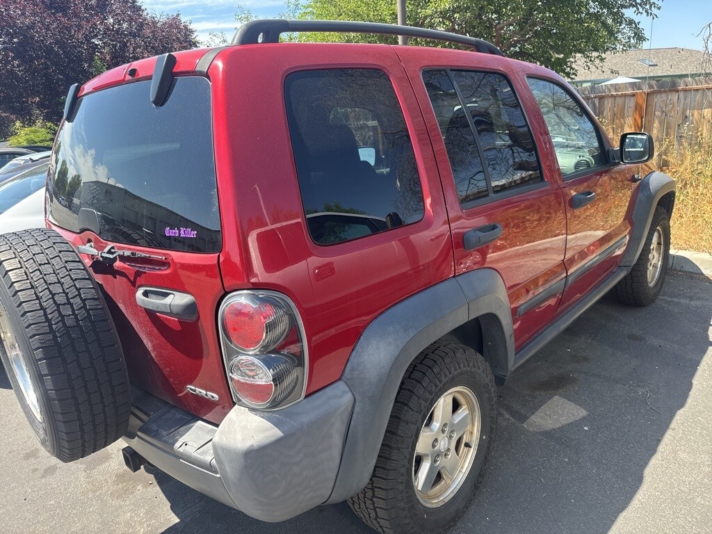 2006 Jeep Liberty Sport photo 4