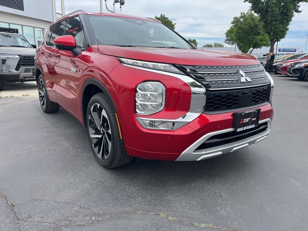2025 Mitsubishi Outlander PHEV SEL photo 3