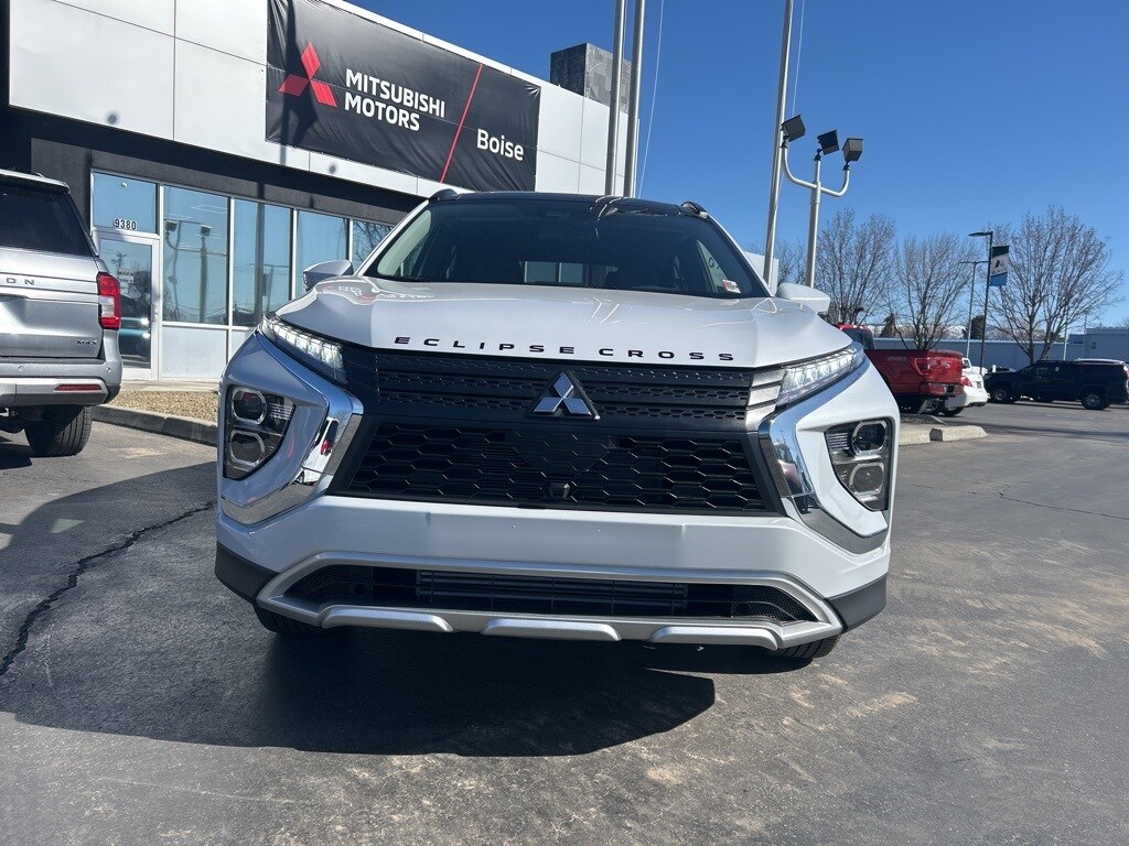 2025 Mitsubishi Eclipse Cross SE photo 2