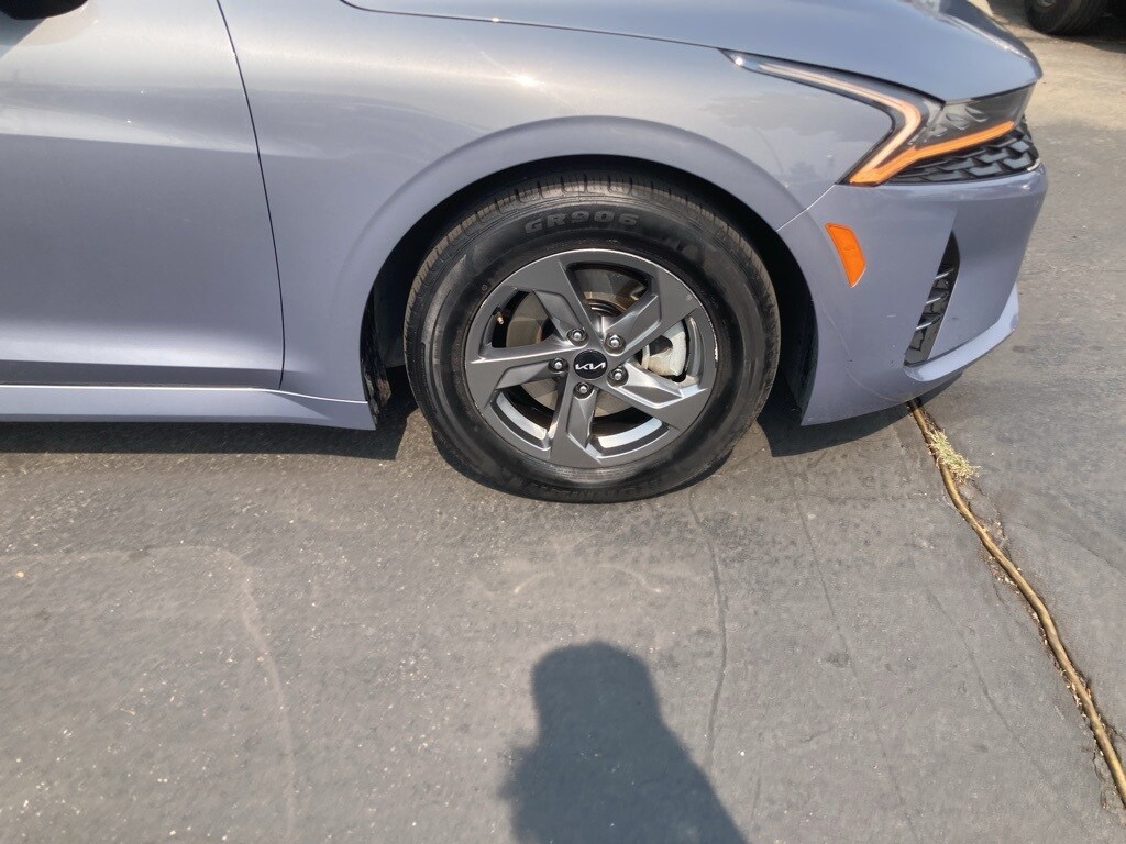 2023 Kia K5 LXS photo 2