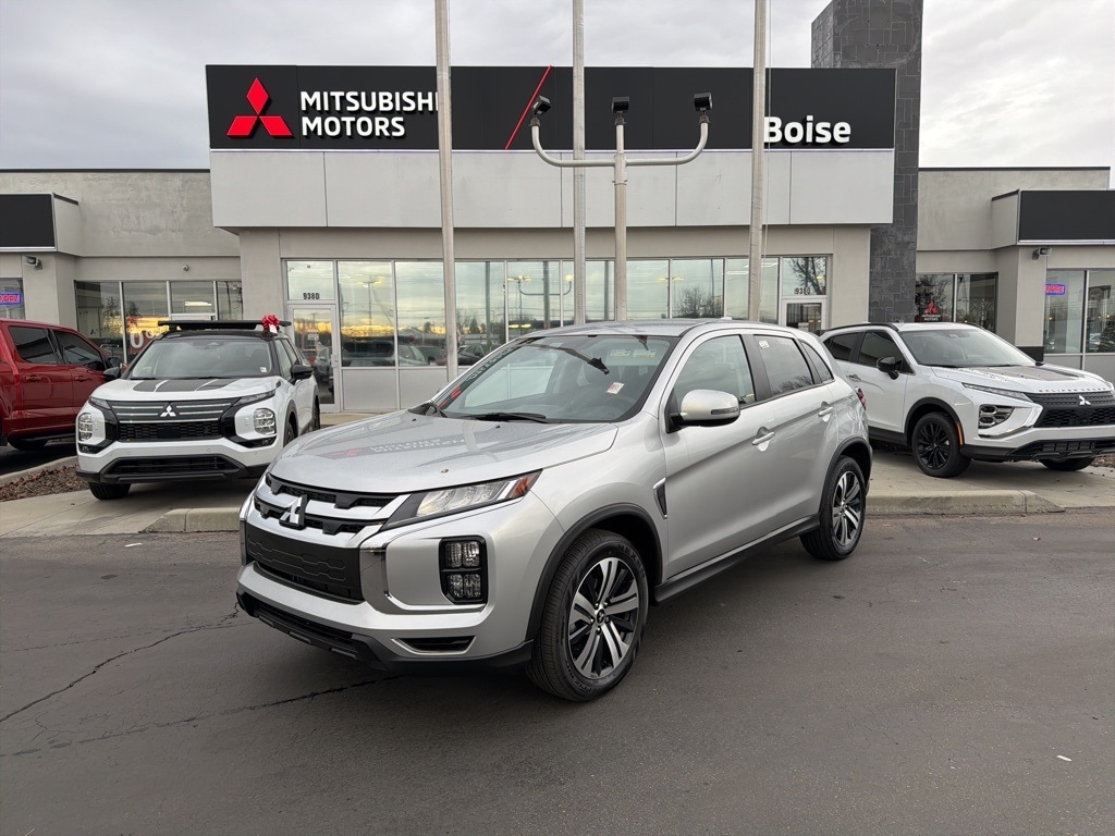 2026 Mitsubishi Outlander Sport SE's photo