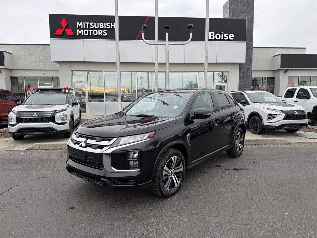 2026 Mitsubishi Outlander Sport SE's photo