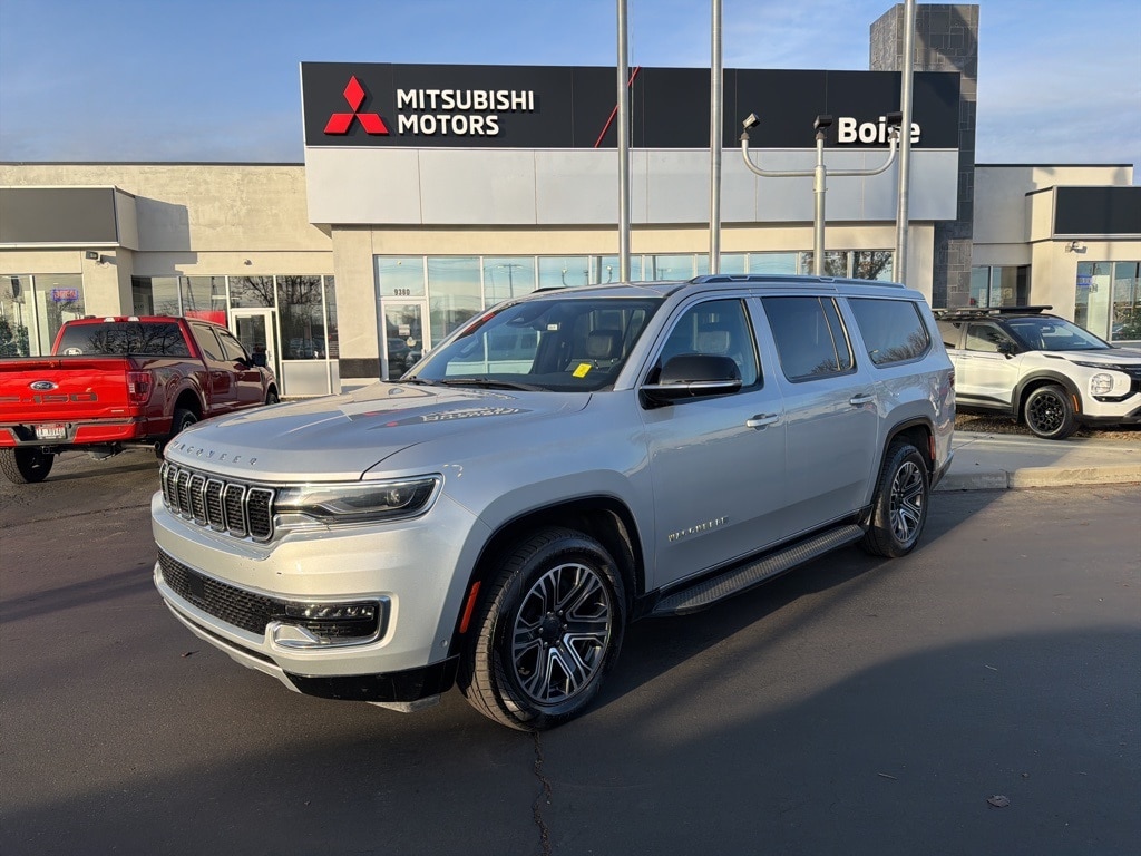 2023 Jeep Wagoneer L Series II's photo