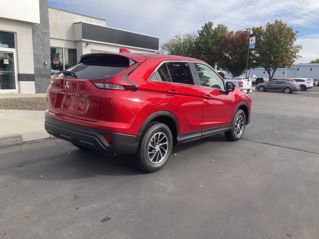 2026 Mitsubishi Eclipse Cross ES photo 3