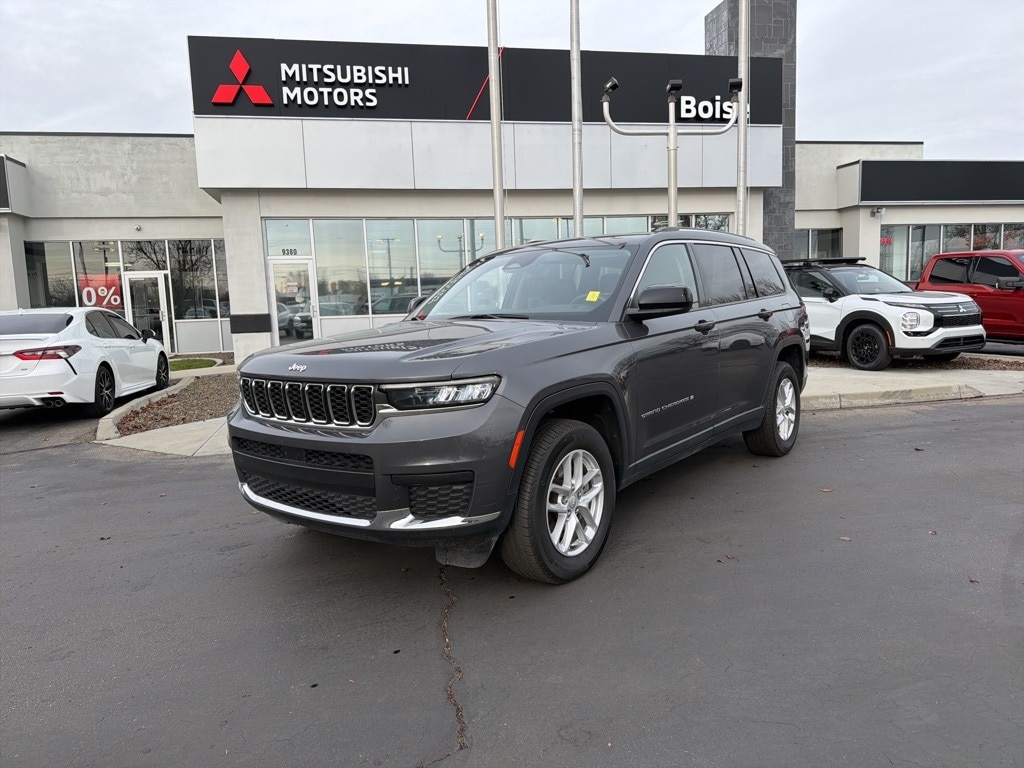 2023 Jeep Grand Cherokee L Laredo's photo