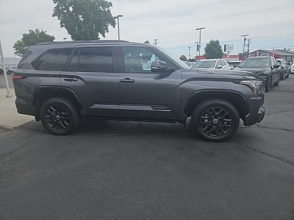 2024 Toyota Sequoia Platinum photo 2