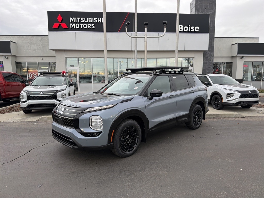 2026 Mitsubishi Outlander Trail Edition's photo