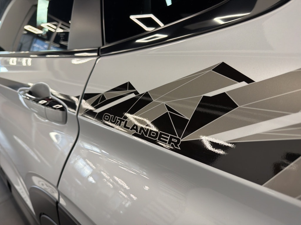 New 2025 Mitsubishi Outlander SUV