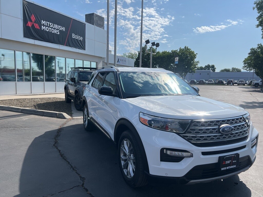 2023 Ford Explorer Limited photo 2