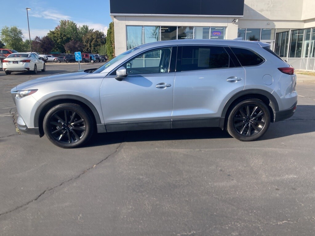 2023 Mazda CX-9 Touring photo 2