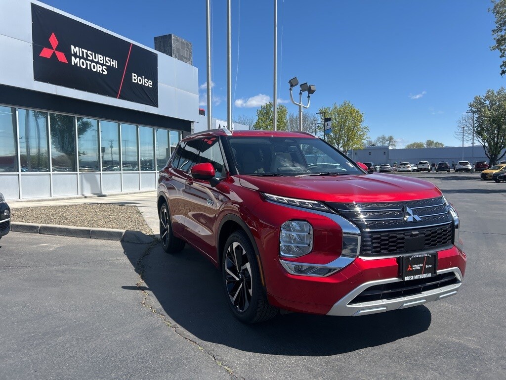 2025 Mitsubishi Outlander PHEV SEL photo 3