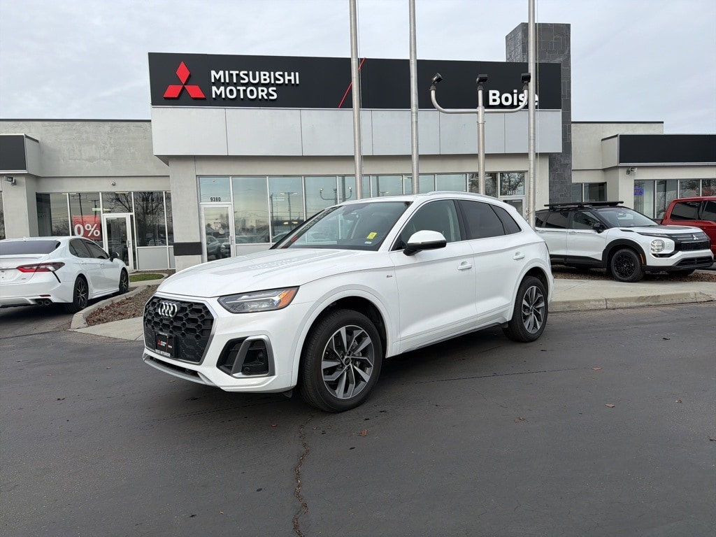 2023 Audi Q5 Premium Plus's photo