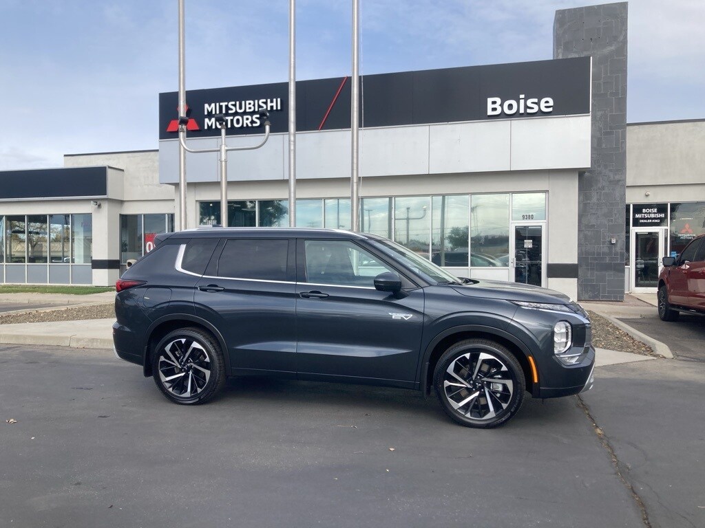 2025 Mitsubishi Outlander PHEV SEL photo 2