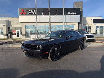 2019 Dodge Challenger SXT Coupe