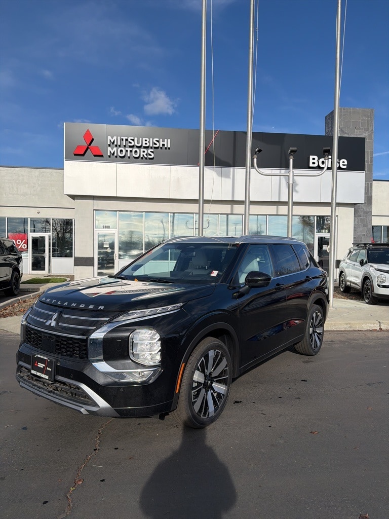 2025 Mitsubishi Outlander SEL Platinum Edition's photo