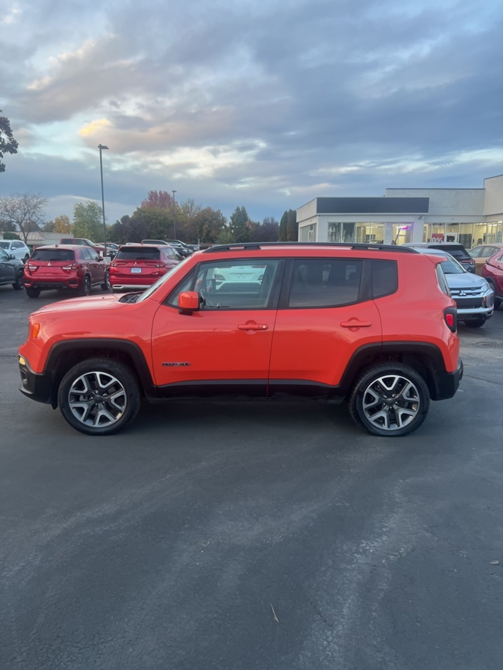 Used 2018 Jeep Renegade Latitude 4x4 SUV