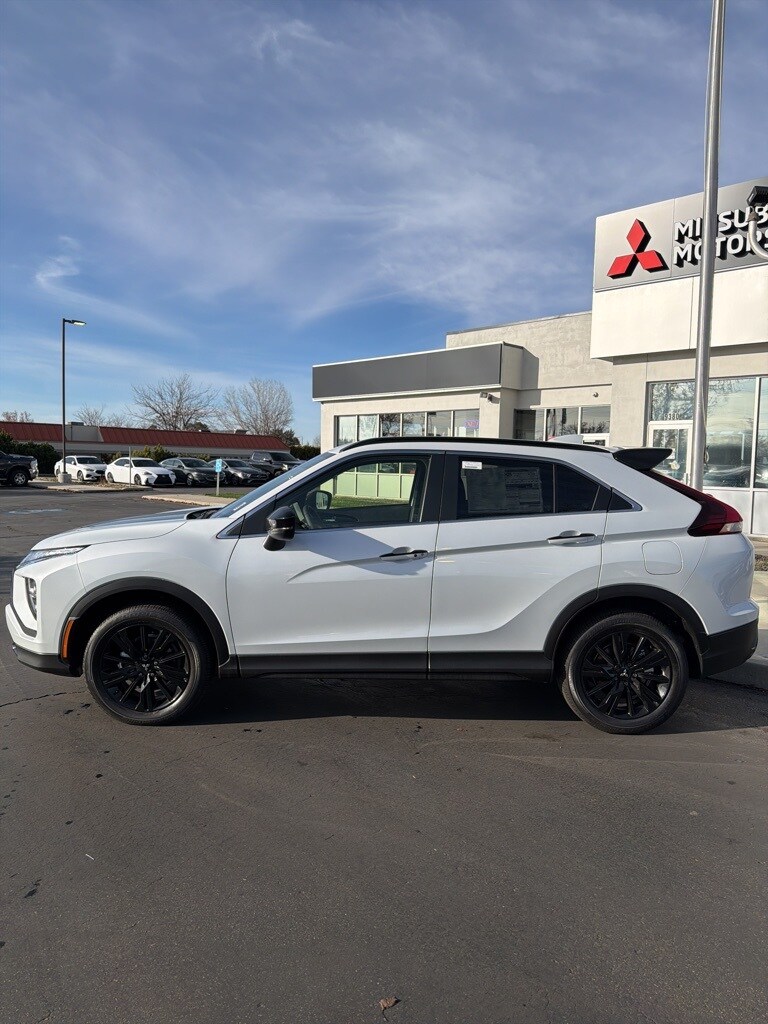 2025 Mitsubishi Eclipse Cross SEL photo 2