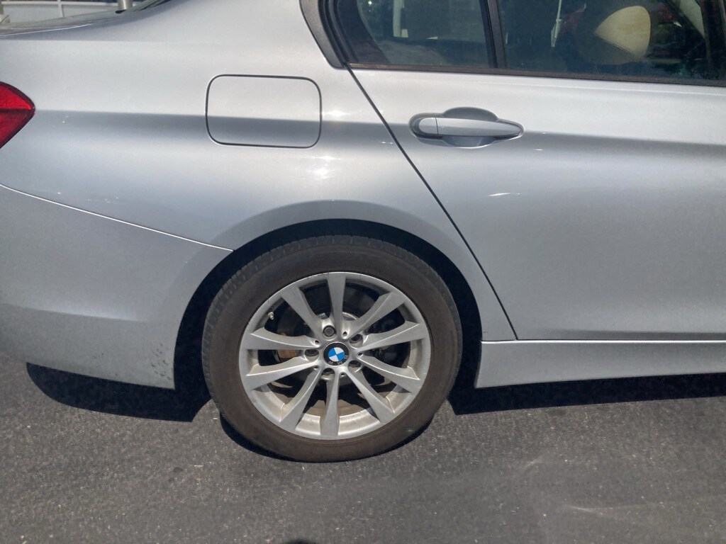 2017 Bmw 320i SA photo 2