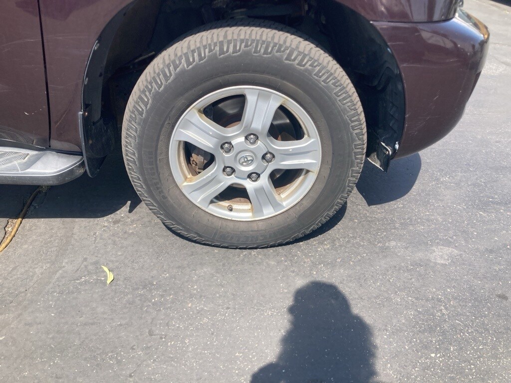 2013 Toyota Sequoia SR5 photo 2