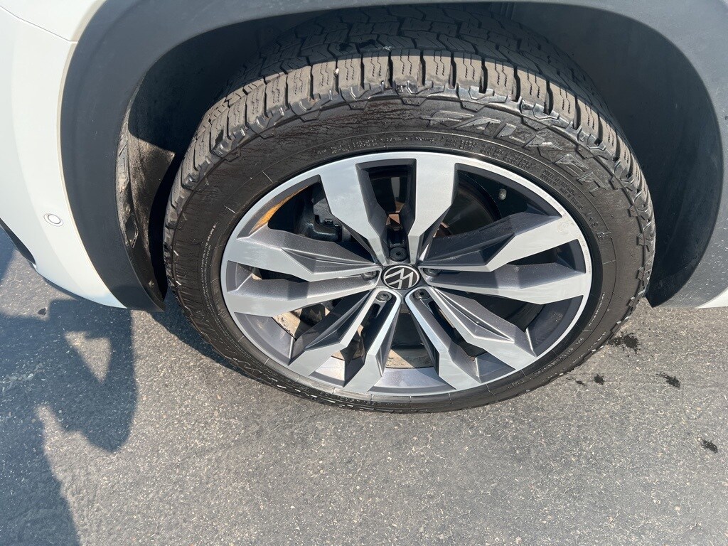 2022 Volkswagen Atlas V6 SEL Premium R-Line photo 3