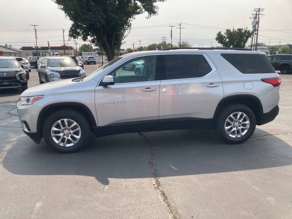 2021 Chevrolet Traverse Cloth 1LT photo 3