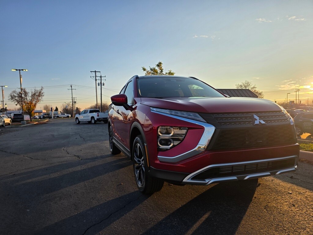 2026 Mitsubishi Eclipse Cross SEL photo 2