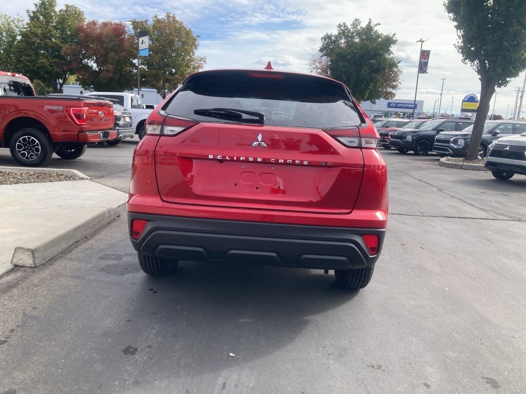2026 Mitsubishi Eclipse Cross ES photo 4