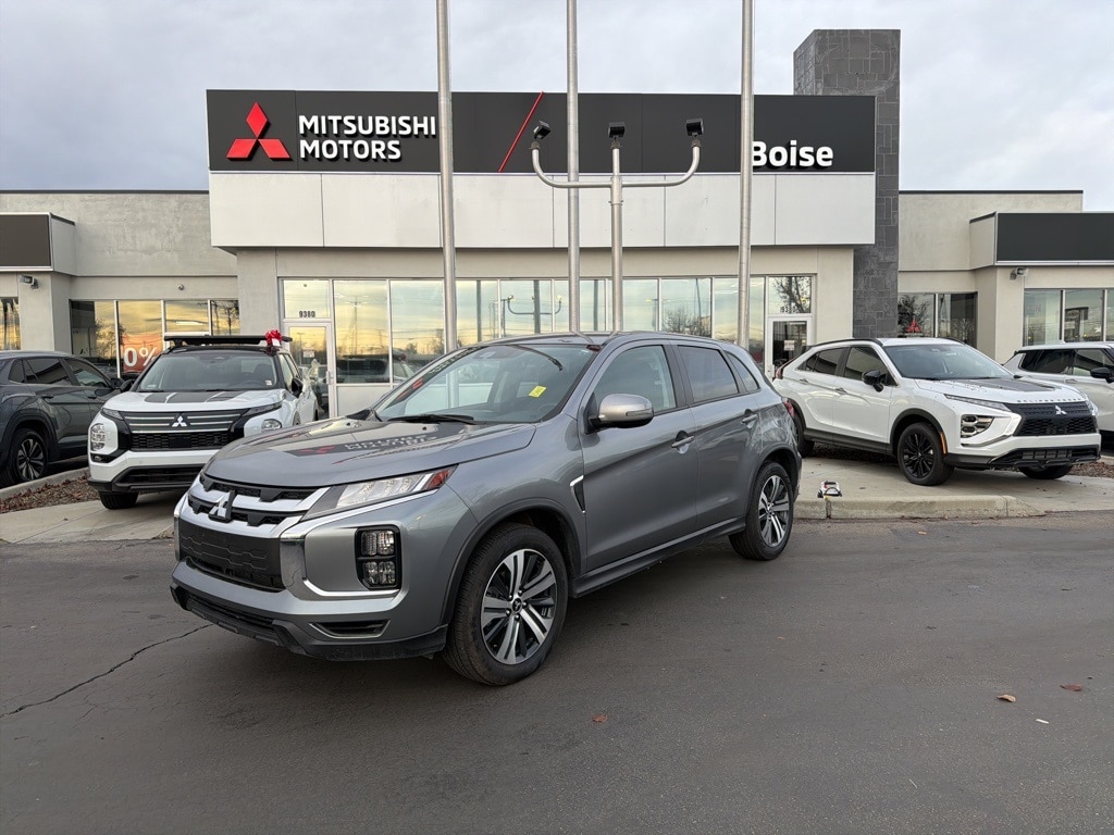 2024 Mitsubishi Outlander Sport SE's photo