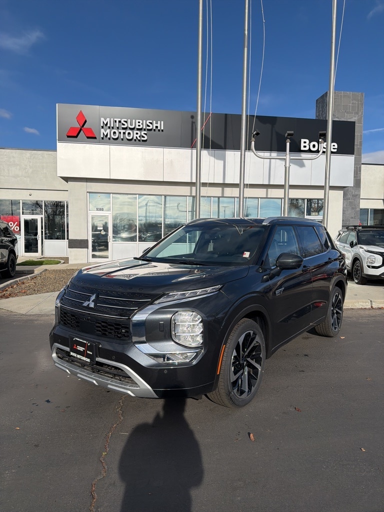 2025 Mitsubishi Outlander Plug-in Hybrid SEL's photo