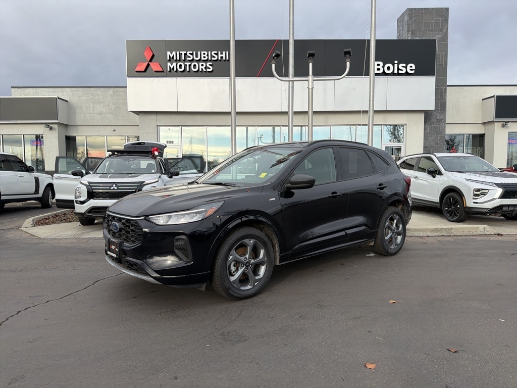 2023 Ford Escape ST-Line's photo