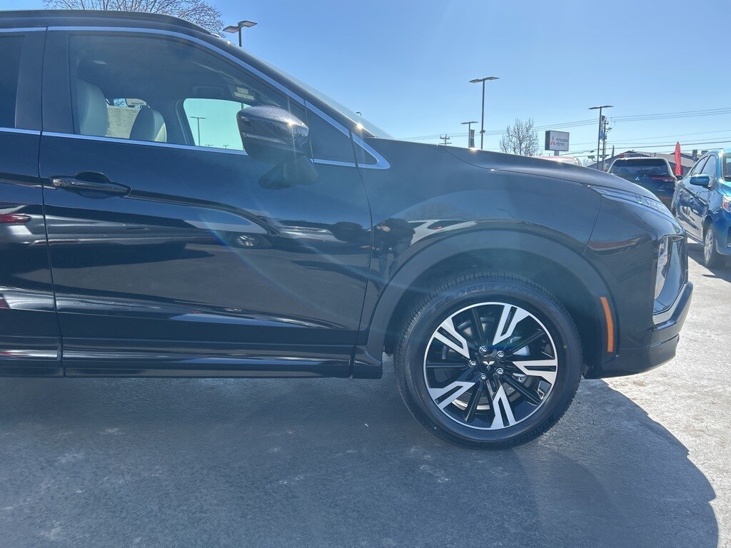 2025 Mitsubishi Eclipse Cross SEL photo 4