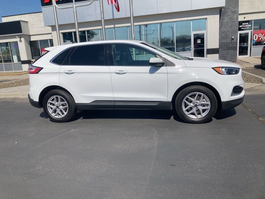 2024 Ford Edge SEL photo 3