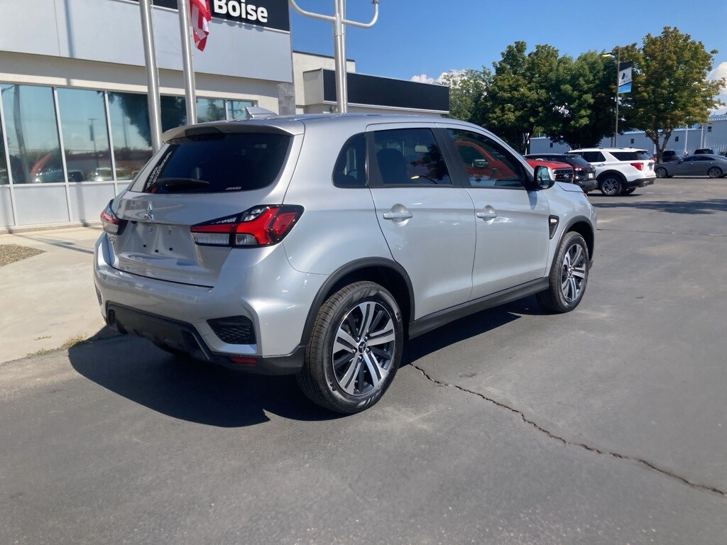2025 Mitsubishi Outlander Sport ES SE LE photo 3