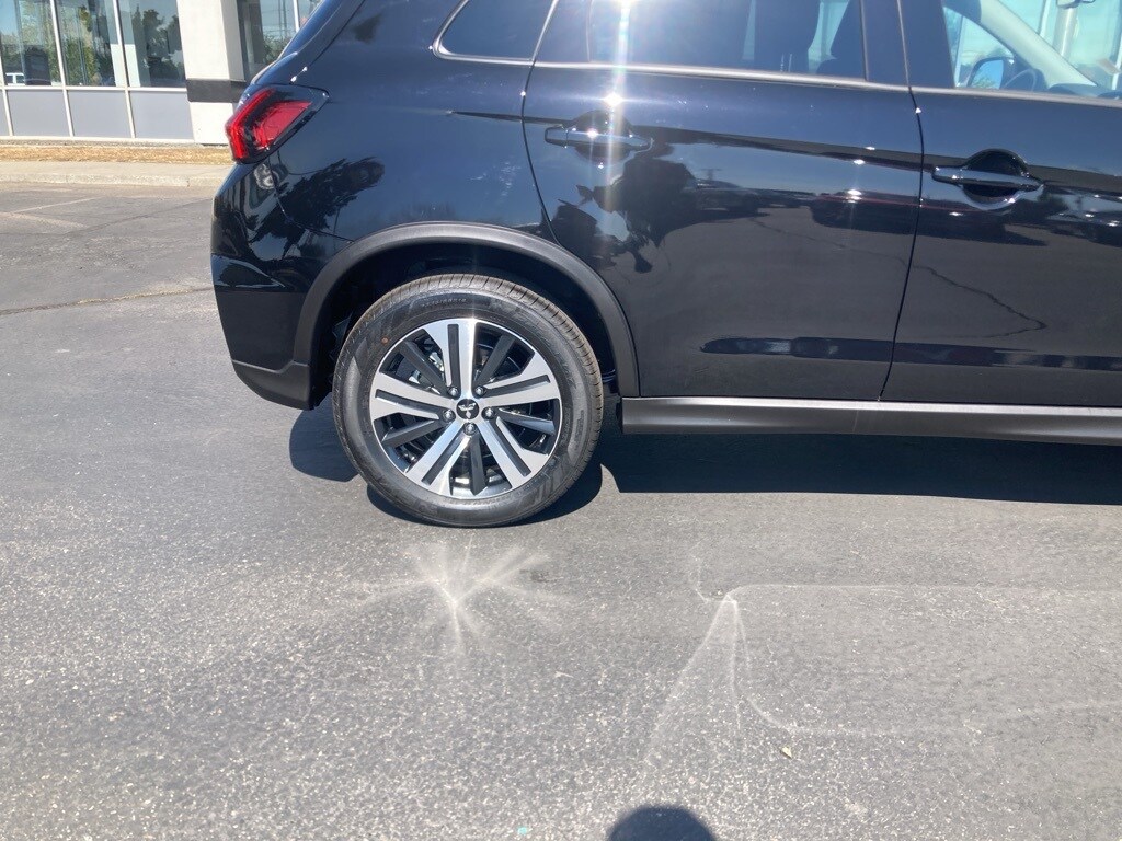 2025 Mitsubishi Outlander Sport ES SE LE photo 2
