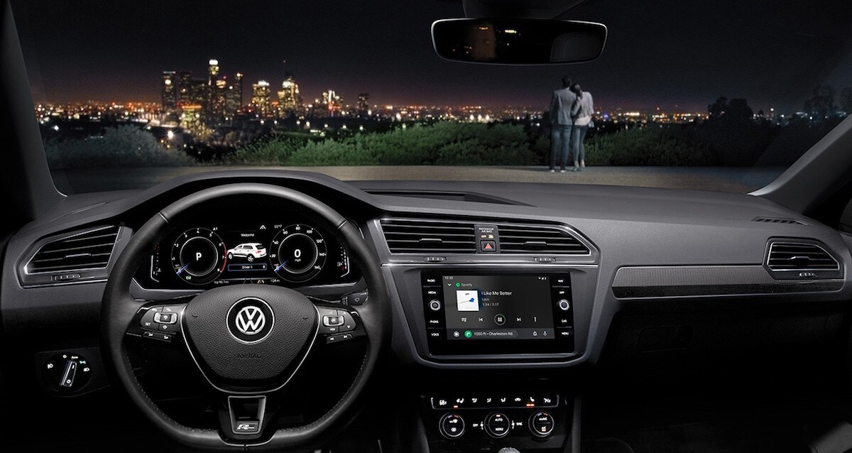 2020 Volkswagen Tiguan interior dashboard design