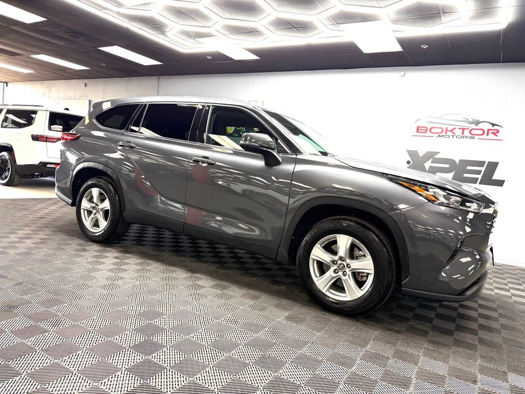 Used 2020 Toyota Highlander LE SUV