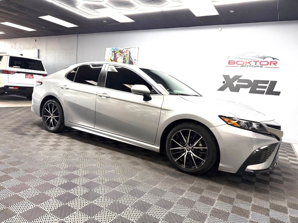 Used 2022 Toyota Camry SE Sedan