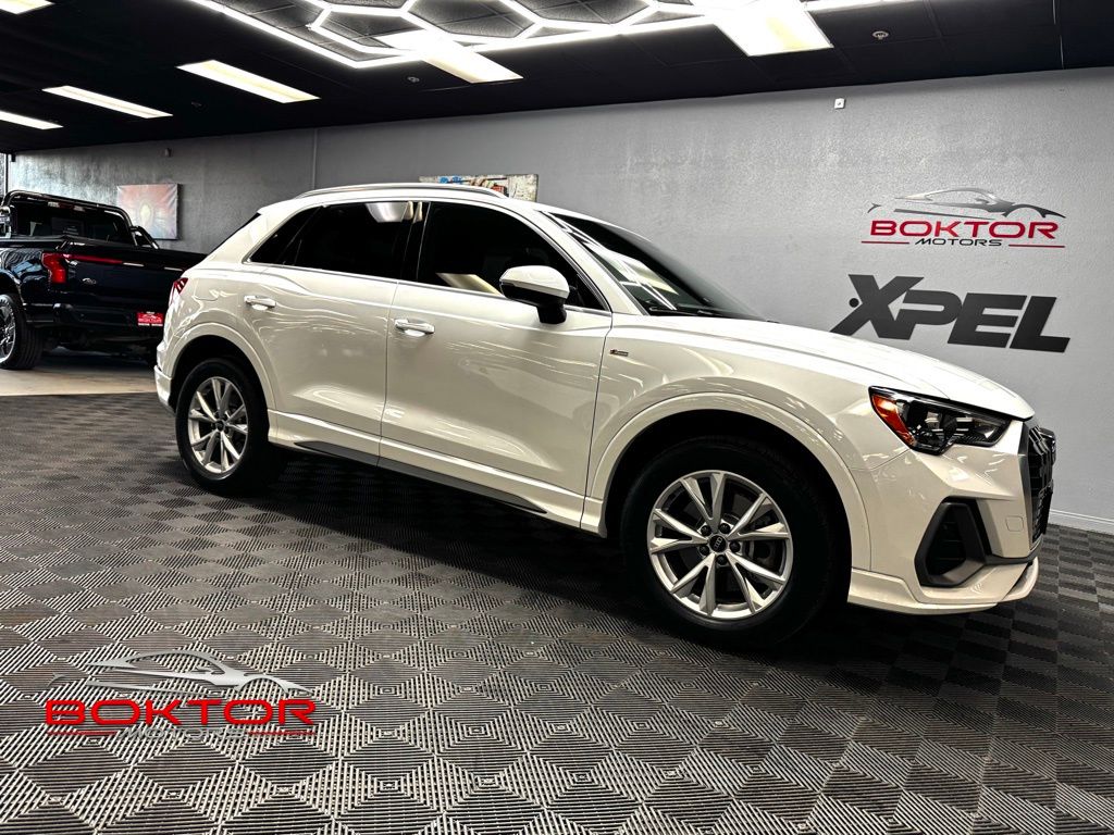 2022 Audi Q3 45 TFSI S Line Premium quattro's photo