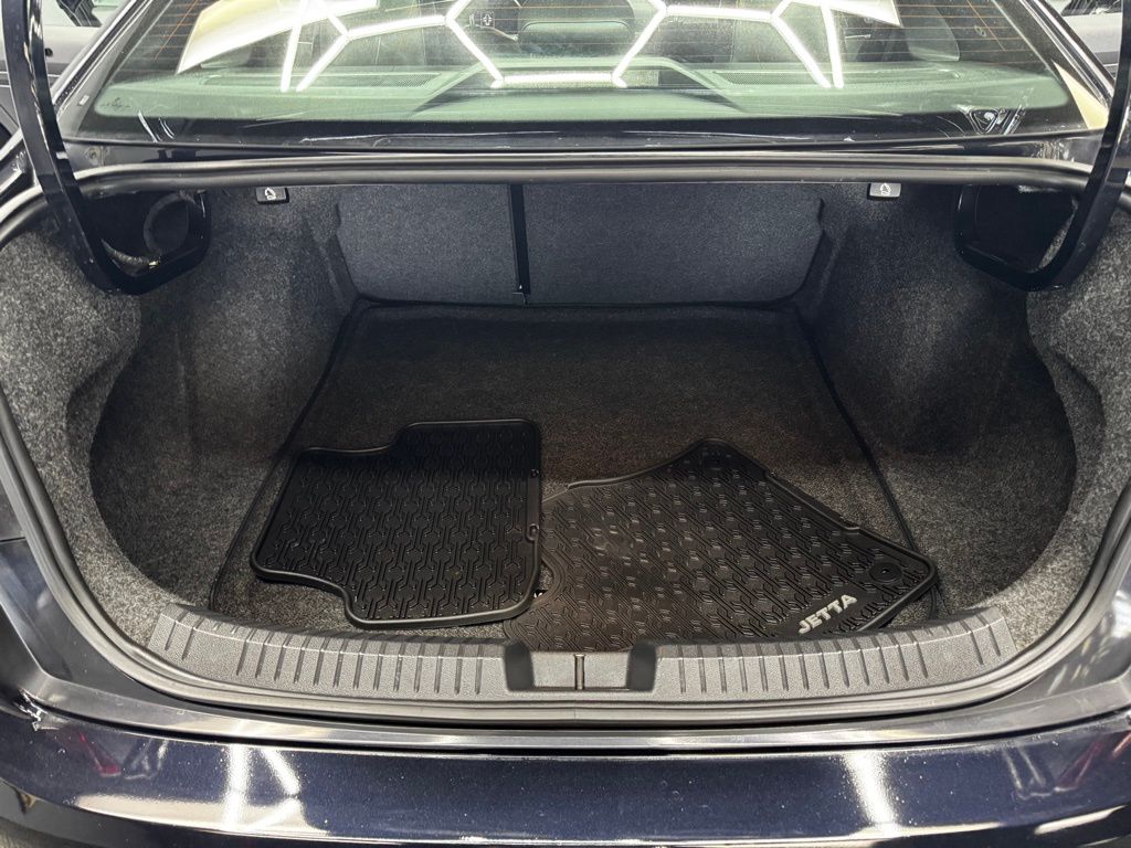 2019 Volkswagen Jetta R-Line - Photo 44