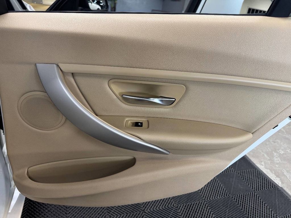 2015 BMW 3 Series 320i - Photo 53