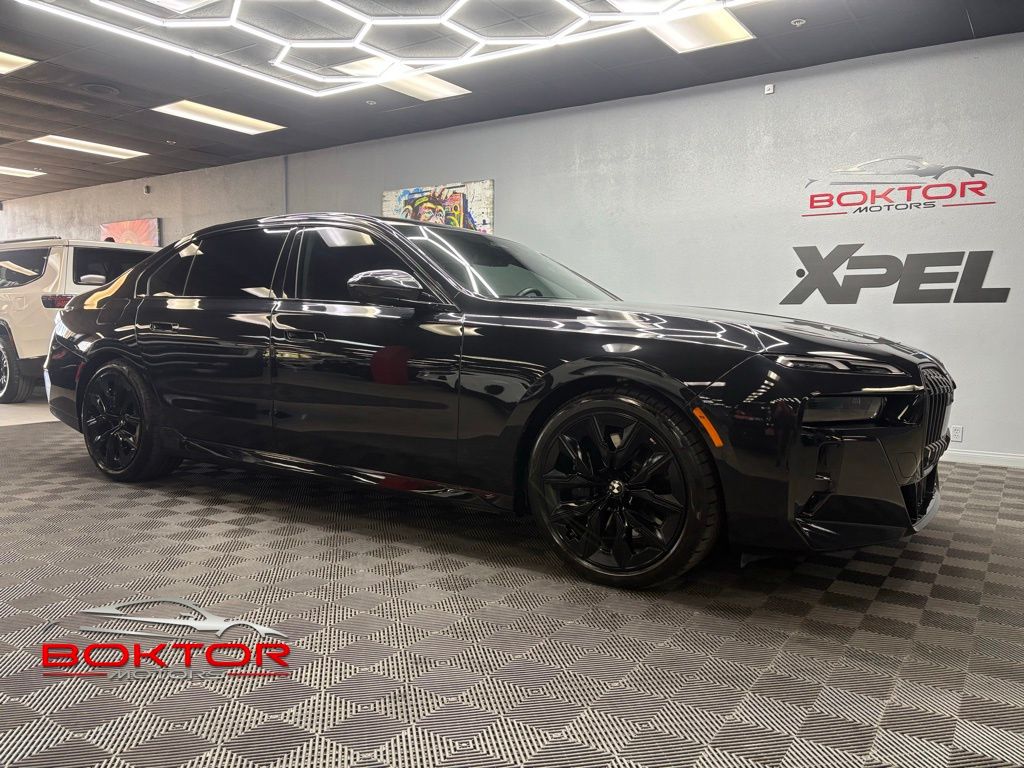 2025 BMW 7 Series 740i Sedan's photo