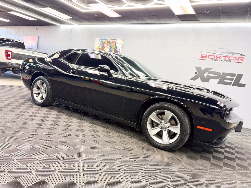 Used 2016 Dodge Challenger SXT Coupe