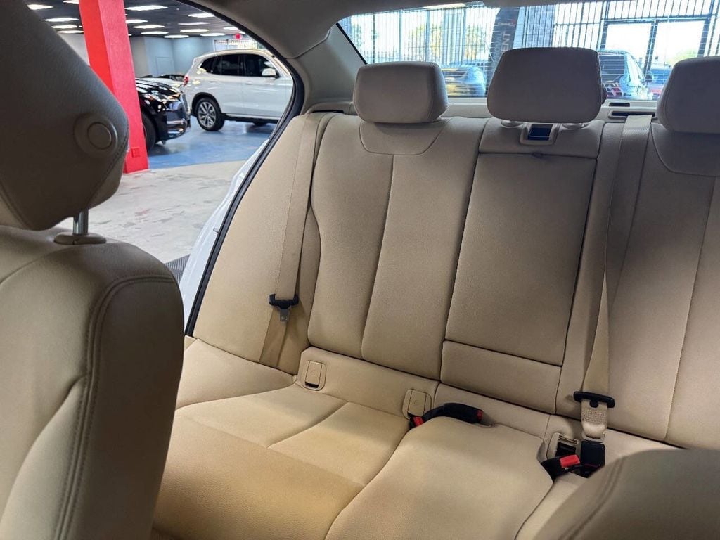 2015 BMW 3 Series 320i - Photo 36