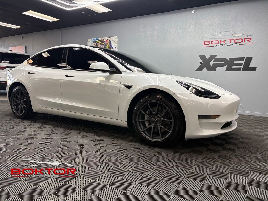2023 Tesla Model 3's photo