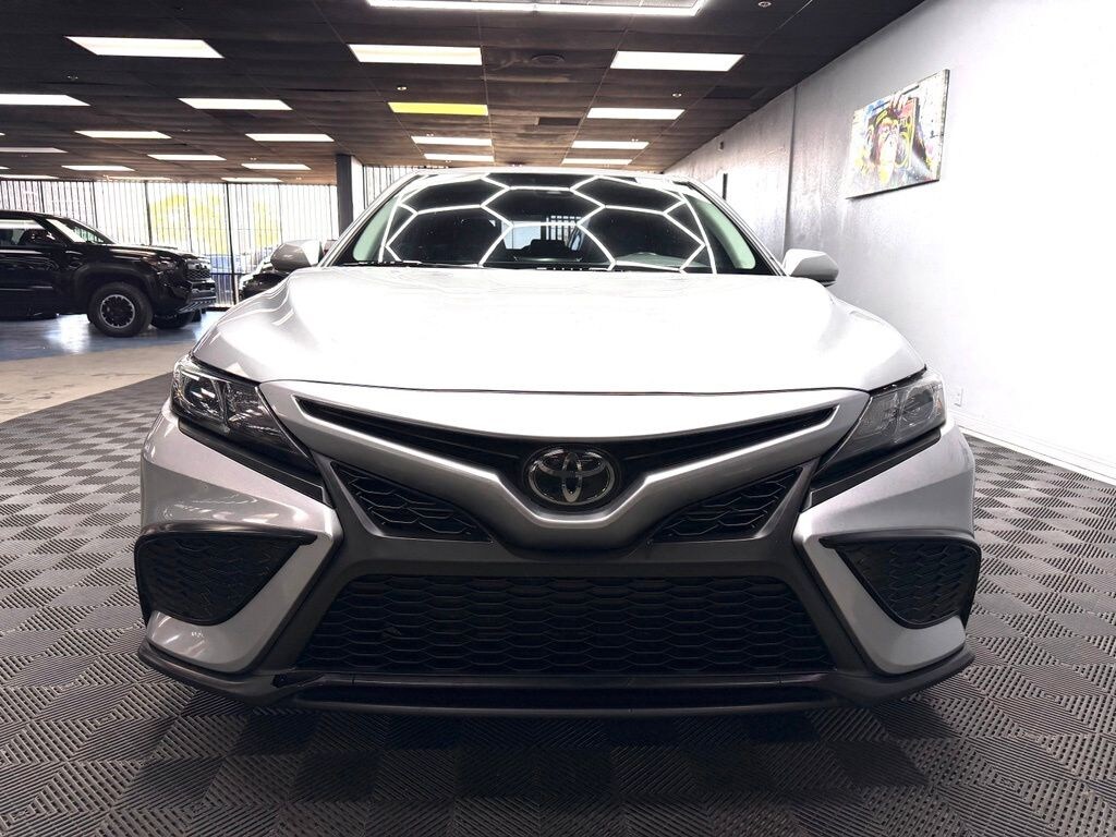 Used 2022 Toyota Camry SE Sedan