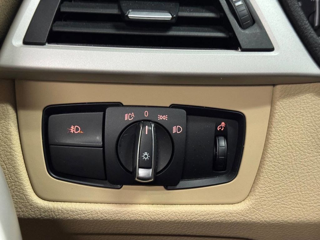2015 BMW 3 Series 320i - Photo 31