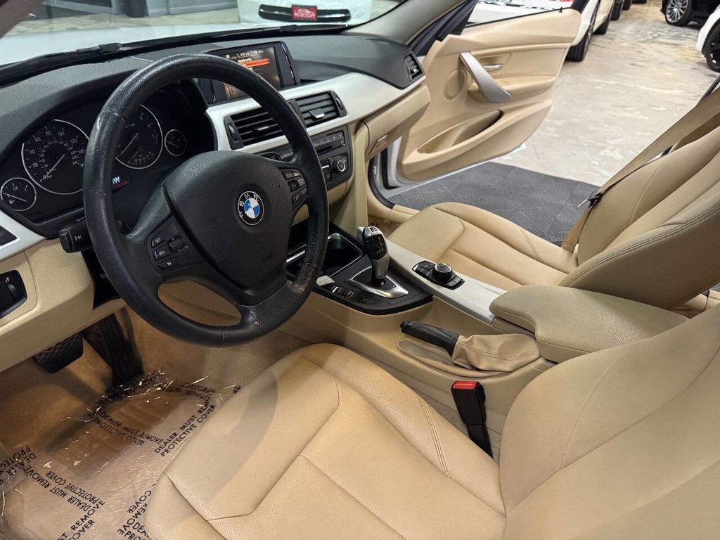 2015 BMW 3 Series 320i - Photo 32