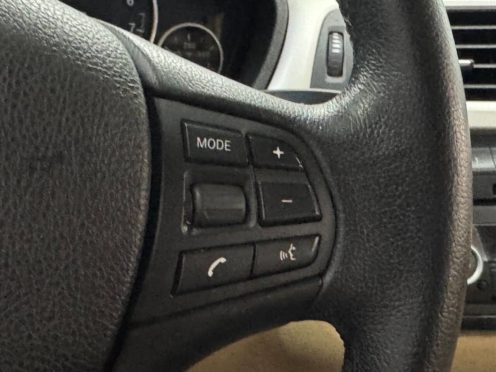 2015 BMW 3 Series 320i - Photo 29